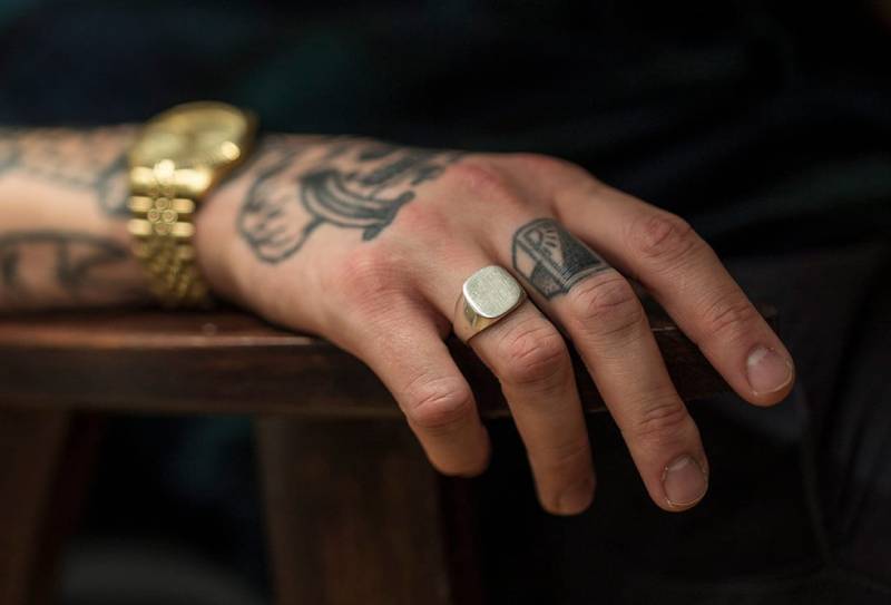 Personalisierter Sterling Silber Quadrat Siegelring, Handgemachtes Herren Geschenk von SAVVYJEWELERS