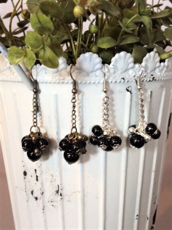 Cluster Ohrringe; Perle Schwarze Perlen Cluster Ohrringe; Perle Schwarze Perlen von SAWDesignsByStacie