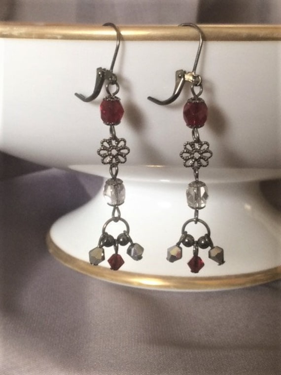 Kastanienbraun, Silber Und Kristall Blume Ohrringe Abgestufte Kreis; Crystal Ohrringe; Schwarze Blumenohrringe; Kristallohrringe von SAWDesignsByStacie