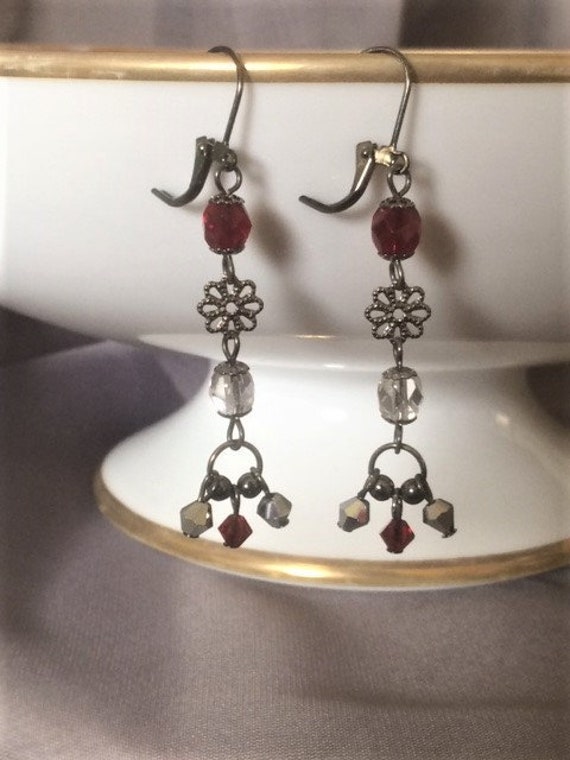 Kastanienbraun, Silber Und Kristall Blume Ohrringe Abgestufte Kreis; Crystal Ohrringe; Schwarze Blumenohrringe; Kristallohrringe von SAWDesignsByStacie