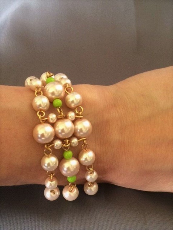 Multi-strang Perlen Armband; Rosa Und Grüne Perle 3-strang-Armband; Gold Perlenarmband von SAWDesignsByStacie