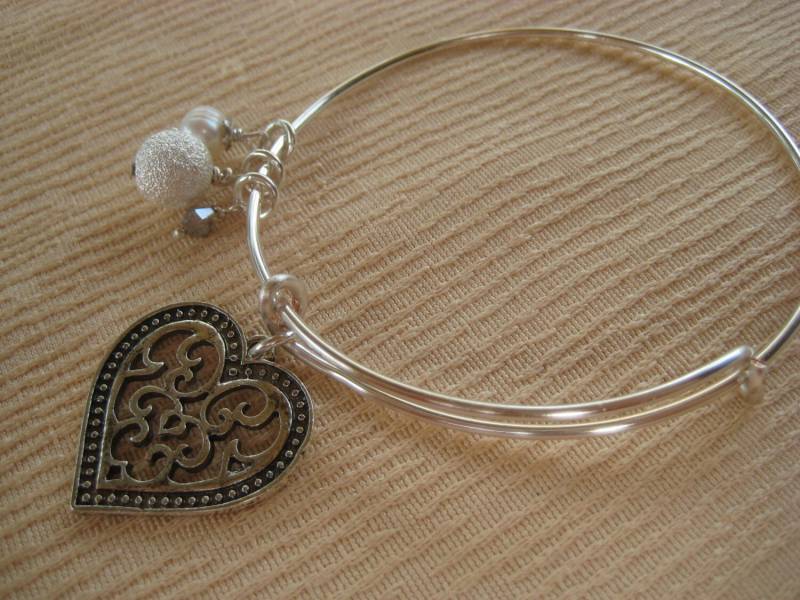 Einstellbare Silber Herz-Armband Mit Einer Süßwasser-Perle Einstellbare Silber Herz-Armband Mit Einer Süßwasser-Perle von SBEC
