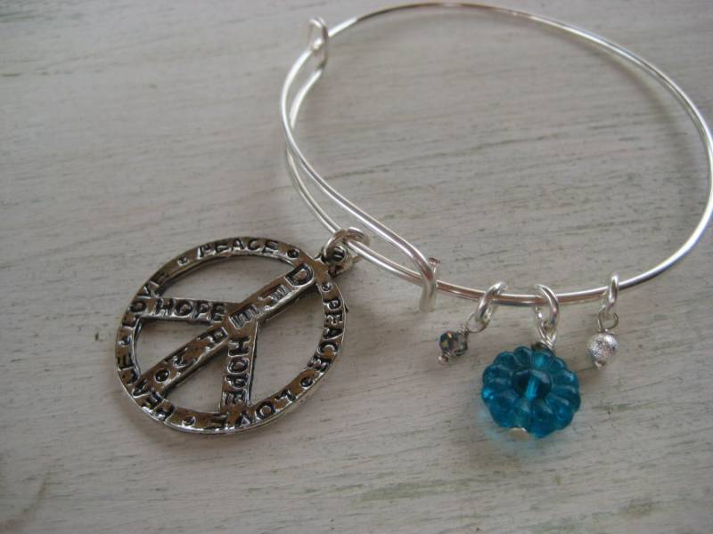 Frieden-Bettelarmband Mit Einem Bunten Blumenperle von SBEC