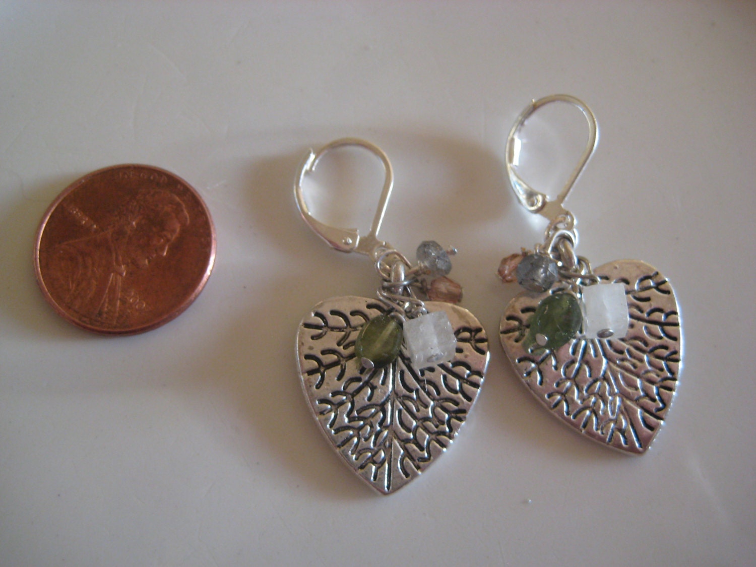 Ohrringe Mit Erdigen Charme Und Peridot, Citrin Labradorit Perlen. Ohrhaken Sind Versilbert Ohrringe Mit Erdigen Charme Und Peridot, Citrin Labradorit Perlen. Ohrhaken Sind Versilbert von SBEC