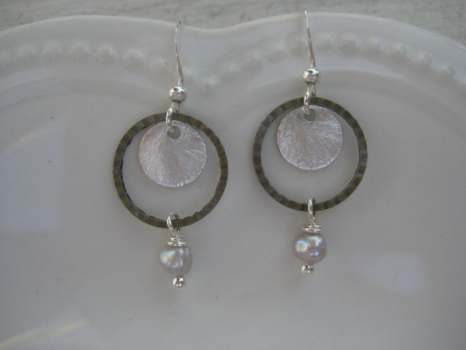 Silberne Scheibe Perlen/Silber Ohrringe/Geschenk Für Sie/Perlenschmuck/ Silberne Scheibe Perlen/Silber Ohrringe/Geschenk Für Sie/Perlenschmuck/ von SBEC