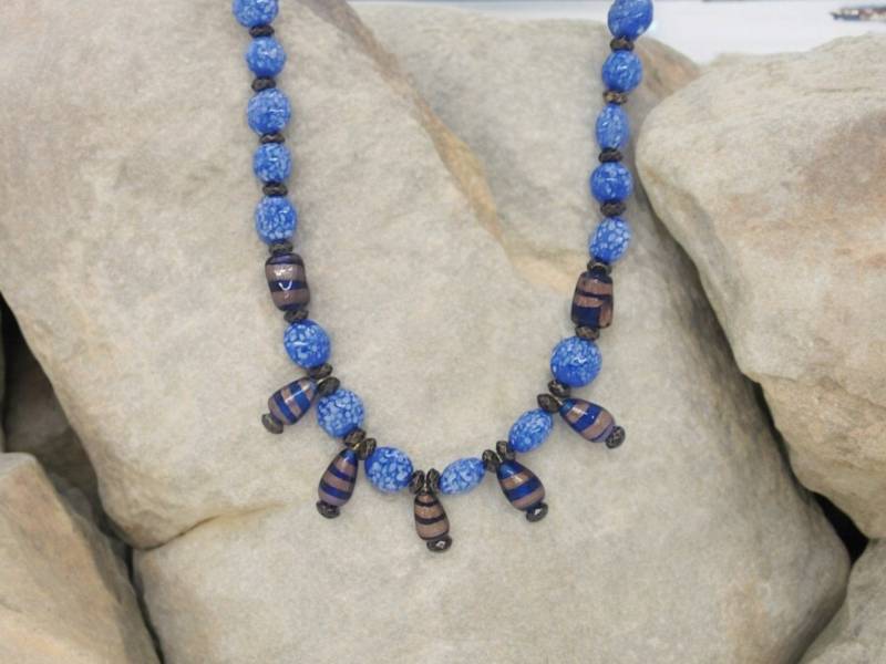 Blaue Halskette Für Frauen - Lampwork Einzigartige Acryl Statement von SByourself