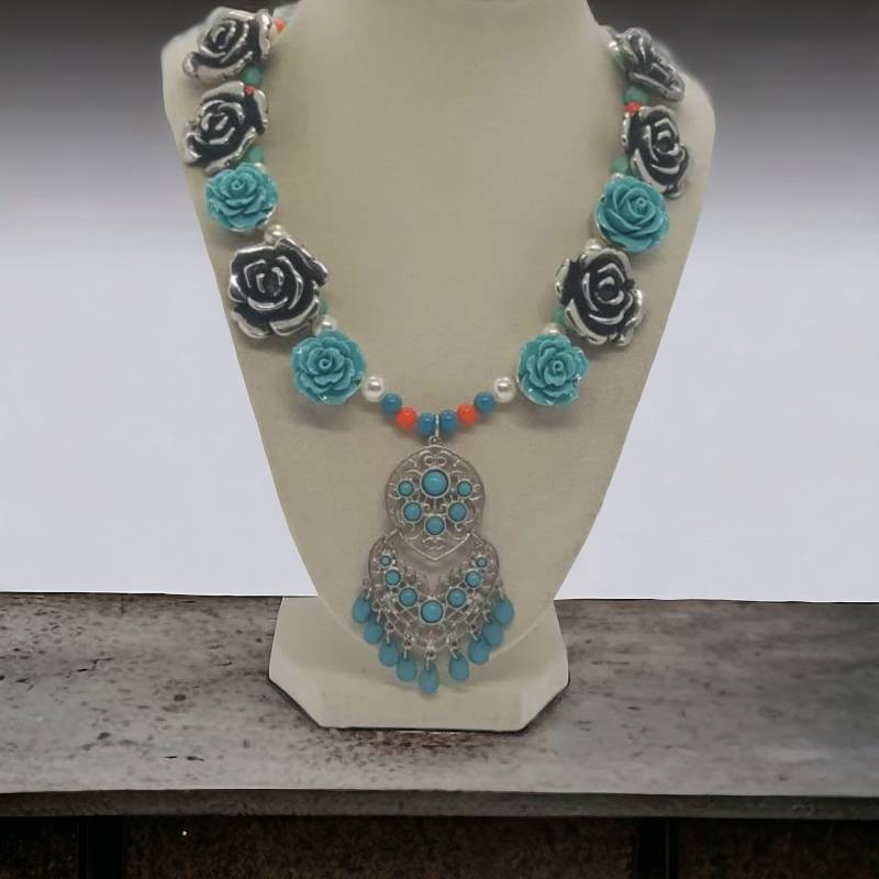 Blumen-Halskette - Türkise Halskette Für Frauen Juwelenbesetzte Boho-Halskette Einzigartige Statement-Halskette Tolles Geschenk von SByourself