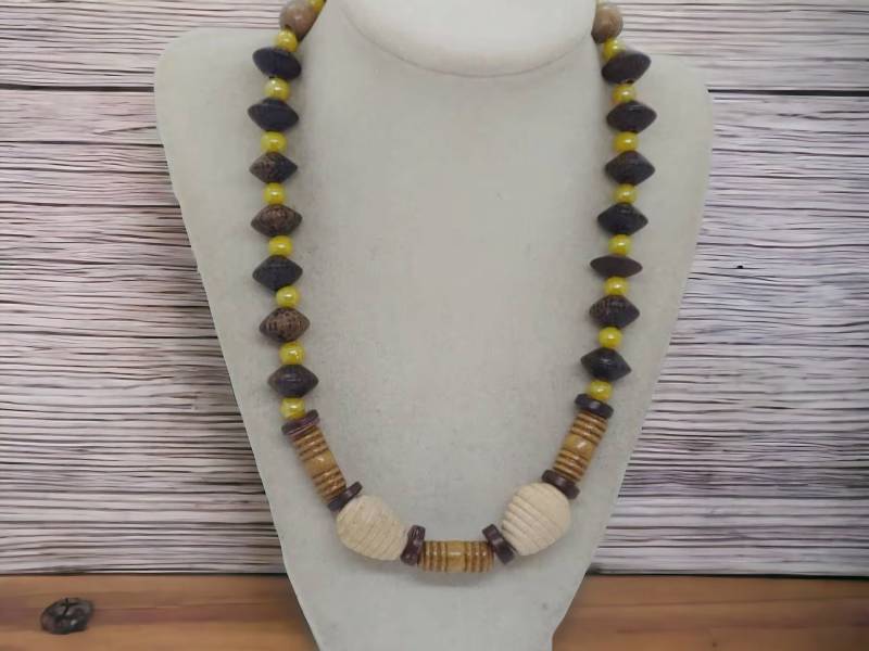 Braune Holz Halskette - Für Sie Einzigartige Boho Statement Tolles Geschenk von SByourself