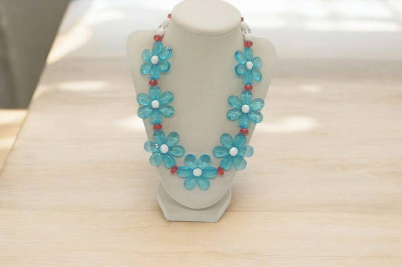 Rot, Weiß, Und Blau Halskette Für Frauen - Blumen Einzigartige Acryl Statement Geschenk Sie von SByourself