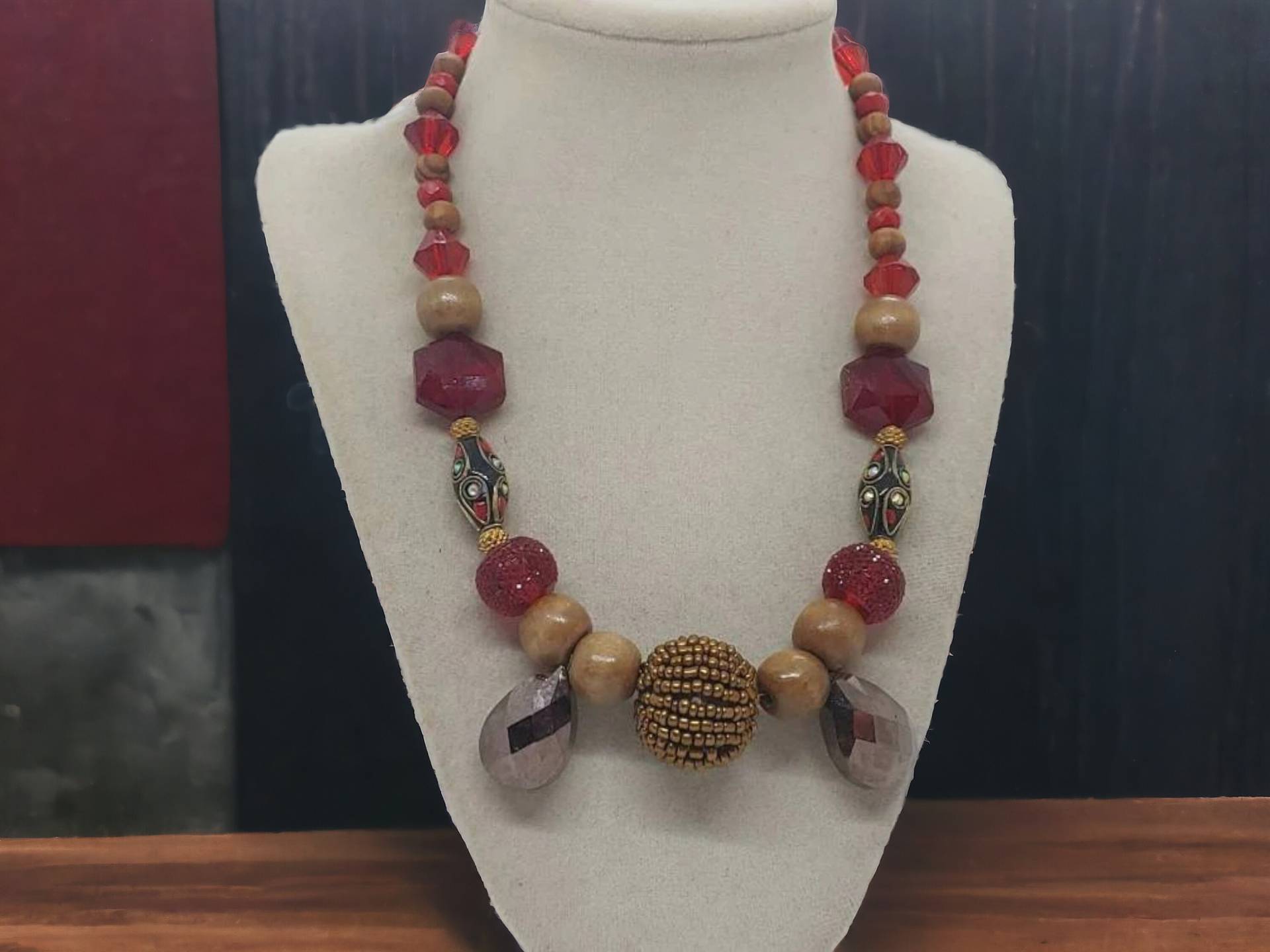 Rote Halskette Für Sie - Valentinstagsgeschenk Einzigartige Mehrfarbige Frauen Aus Holz Brautjungfern-Geschenk von SByourself