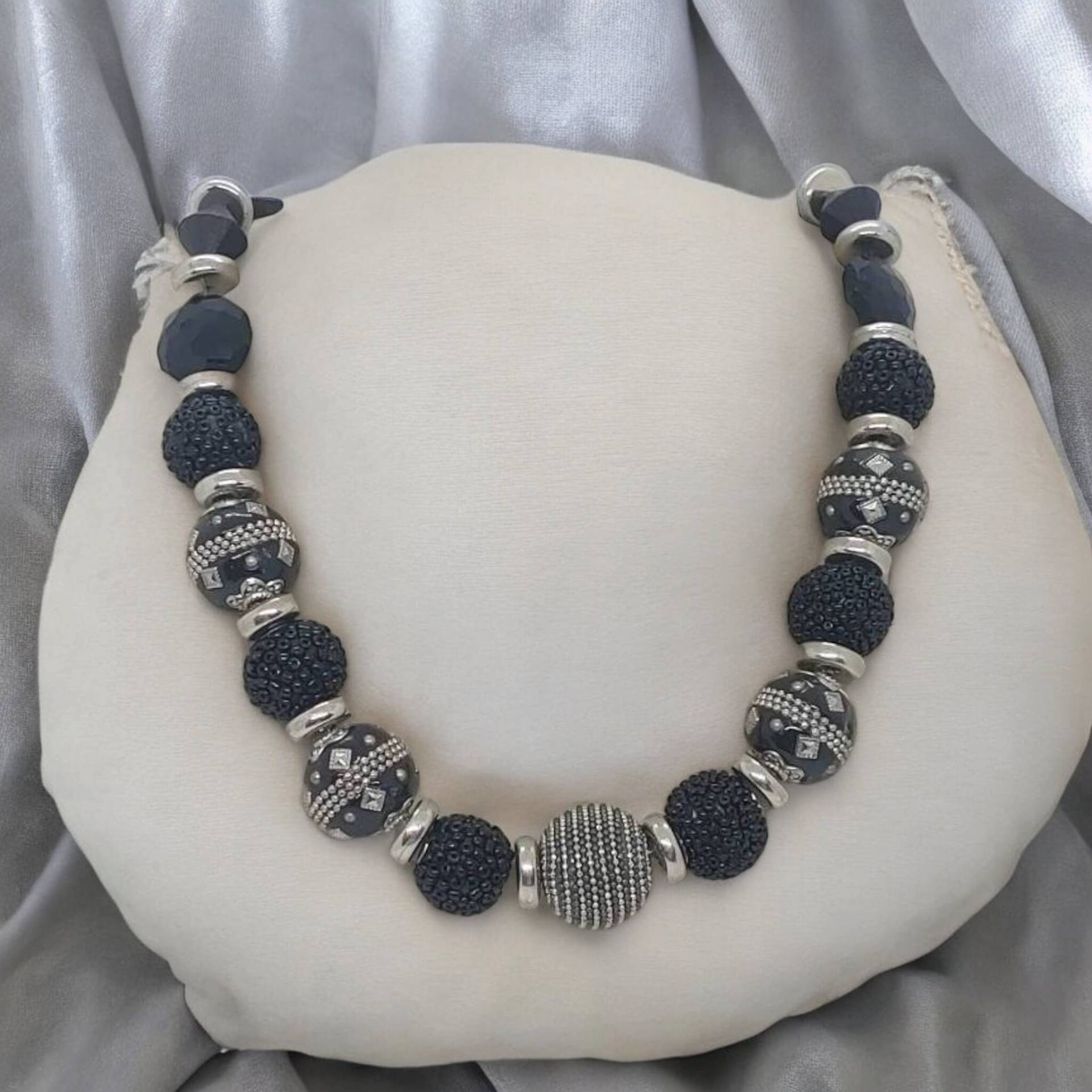 Schwarz Und Silber Halskette Für Sie - Lange Jeweled Glitzernde Einzigartige Mehrfarbige von SByourself