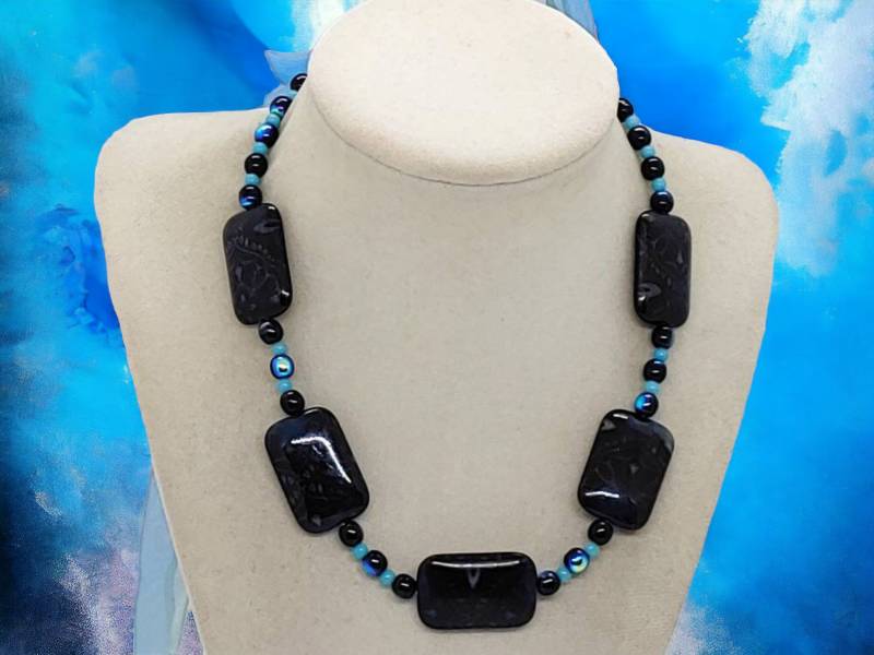 Steinhalskette - Verstellbare Halskette Einzigartige Mehrfarbige Für Frauen Statement-Halskette Lätzchen-Halskette Geschenk von SByourself