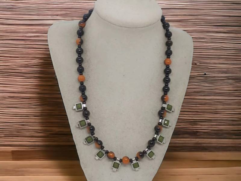 Tigerauge Halskette - Juwelenbesetzte Mehrfarbige Für Frauen Einzigartige Statement-Halskette von SByourself