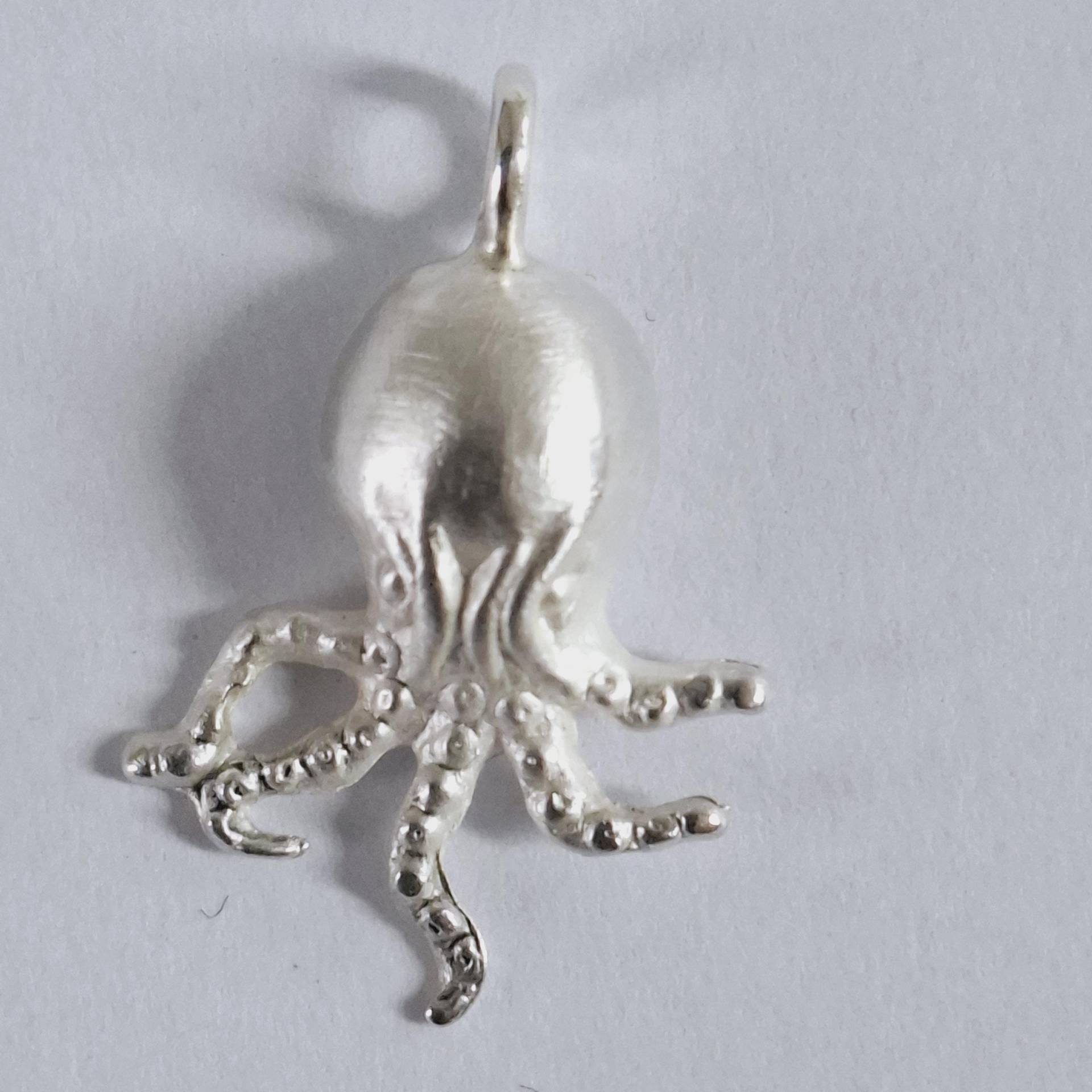 Oktopusanhänger in Massiv Silber Von Frank Schwope, Meer, Tier, Goldschmiedearbeit, Schmuck, Fisch, Oktopus, Schmuckunikat, Anhänger Oktopusanhänger in Massiv Silber Von Frank Schwope, Meer, Tier, Goldschmiedearbeit, Schmuck, Fisch, Oktopus, Schmuckunikat, Anhänger von SCHMUCKUNIKATE