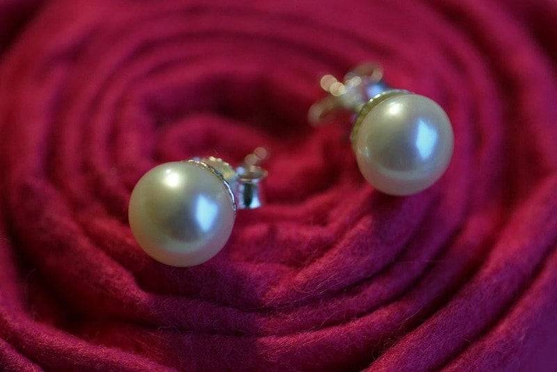 Traum Schöne Perlohrstecker von SCHMUCKUNIKATE