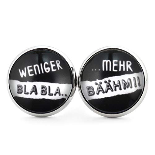 SCHMUCKZUCKER Damen Herren Ohrringe Motiv Weniger Bla Bla - Mehr Bähm lustige Edelstahl Ohrstecker Silber Schwarz 14mm von SCHMUCKZUCKER