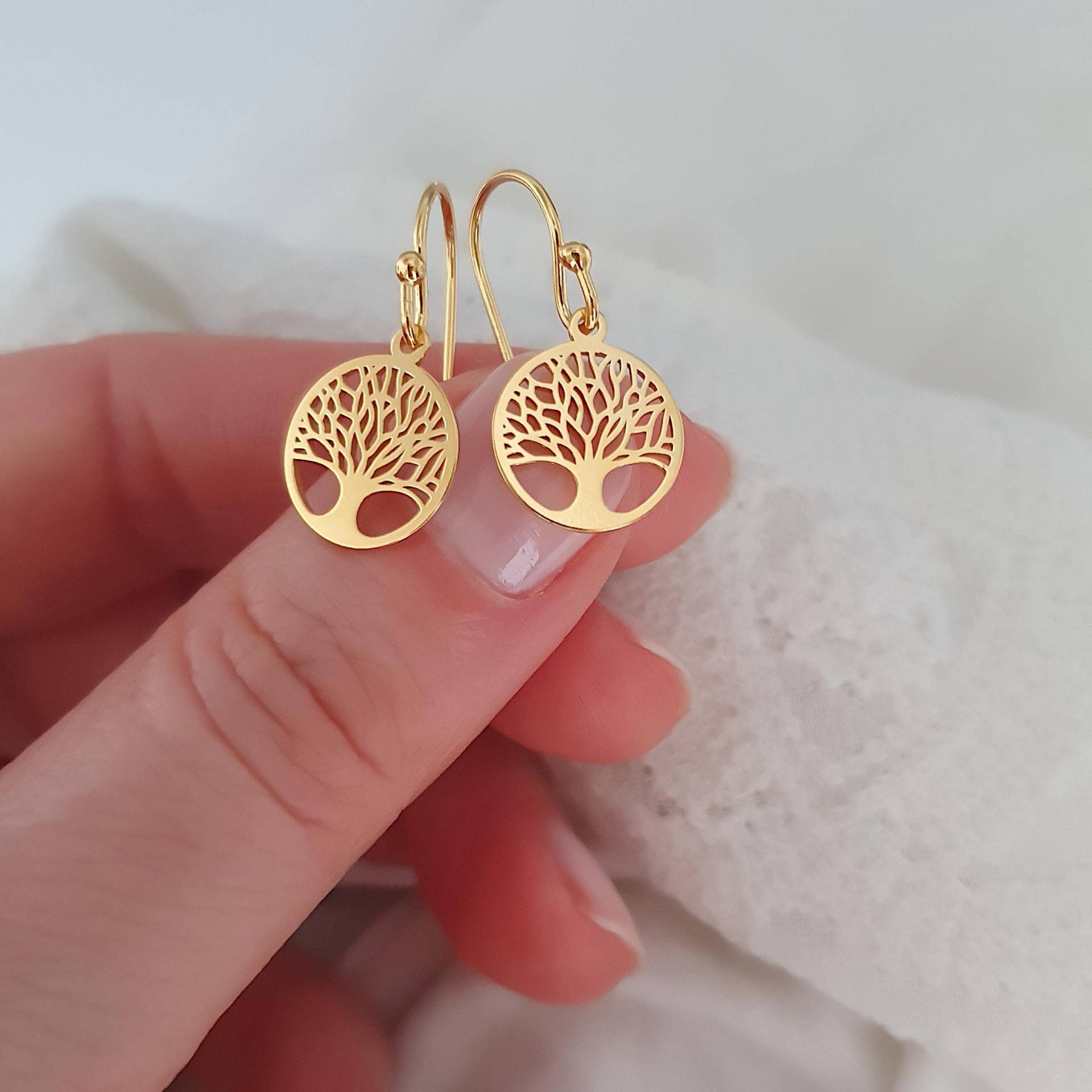 Baum Des Lebens Ohrringe - Mini Ohrhaken 925 Silber Vergoldet , Filigran & Elegant, Geschenk Für Freundin von SCHOSCHON