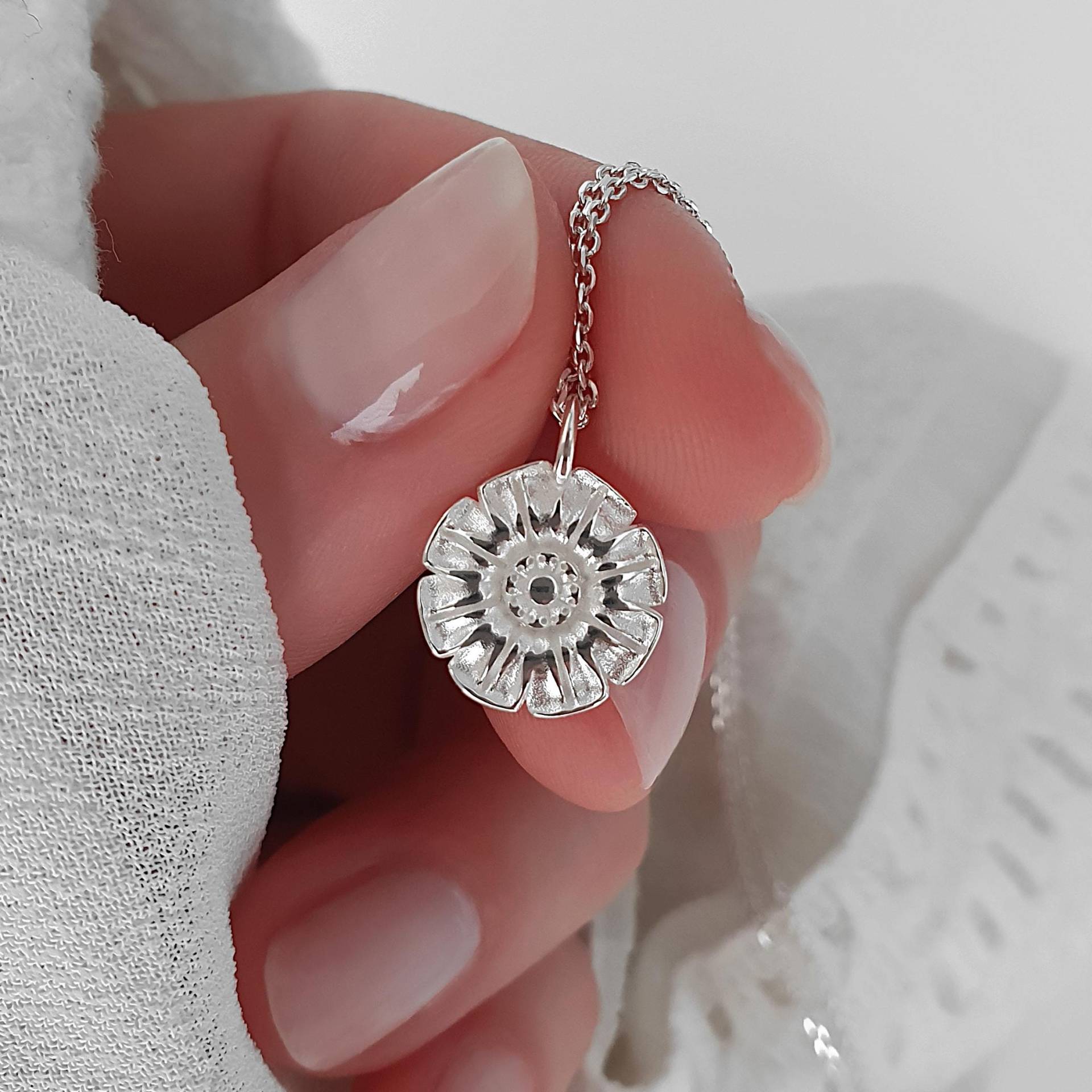 Florale Halskette 925Er Silber Strandschmuck Zarter Schmuck Geschenk Für Sie Layering Look von SCHOSCHON