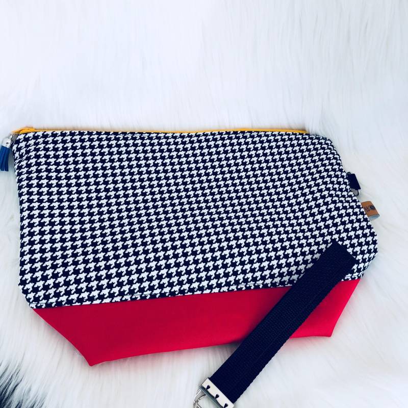 Leila Tragen Alle | Hahnentritt + Roter Canvas | Projekt Tasche/Make-Up Tasche Leila Tragen Alle | Hahnentritt + Roter Canvas | Projekt Tasche/Make-Up Tasche von SDCHandmade