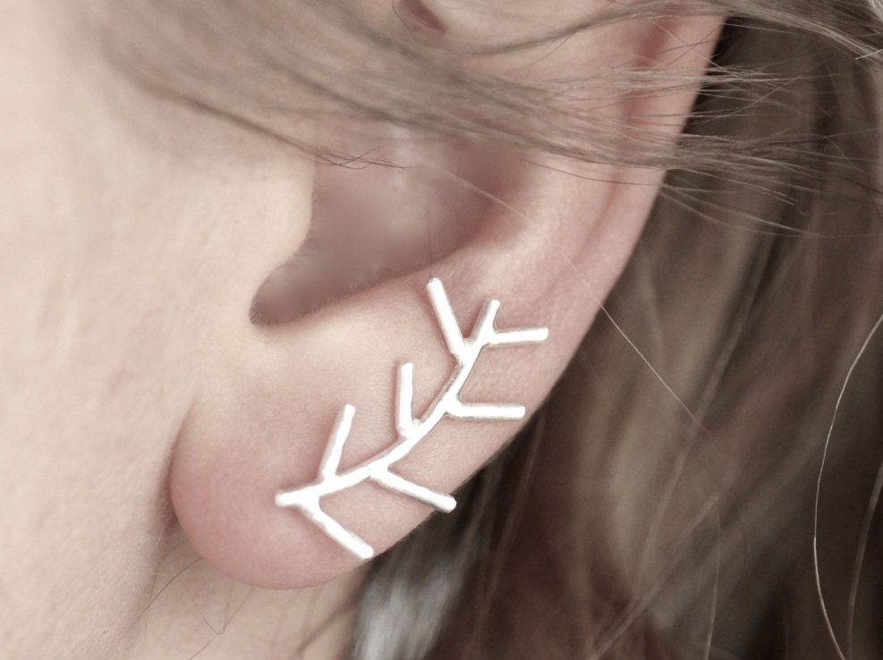 Zweig Ohr Kletterer - Sterling Silber Gehämmert Ein Earring Zweig Ohr Kletterer - Sterling Silber Gehämmert Ein Earring von SDMarieJewelry
