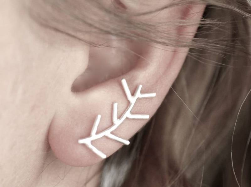 Zweig Ohr Kletterer - Sterling Silber Gehämmert Ein Earring von SDMarieJewelry