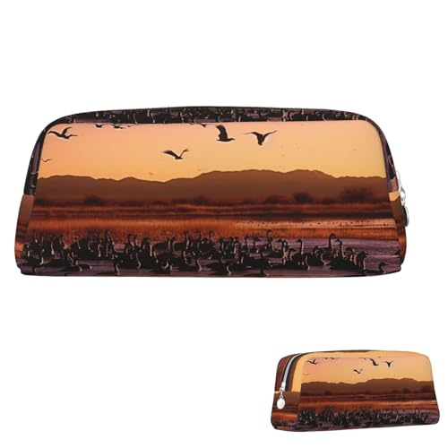 SDTYKHJ Federmäppchen Bosque del Apache Wildlife Refuge Big Pencil Bag Portable Coin Pouch Ästhetische Kosmetiktasche Leder Make-up Tasche, silber, Einheitsgröße von SDTYKHJ