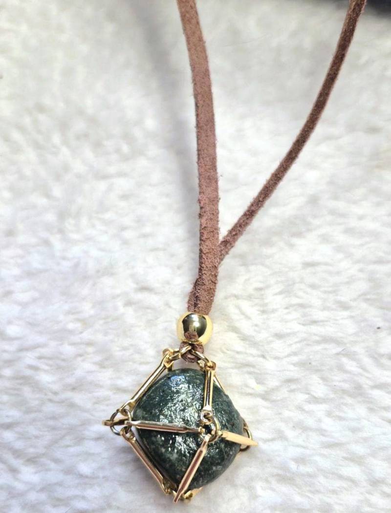 Blaue Serpentin Halskette Blaue Serpentin Halskette von SECOSTONES