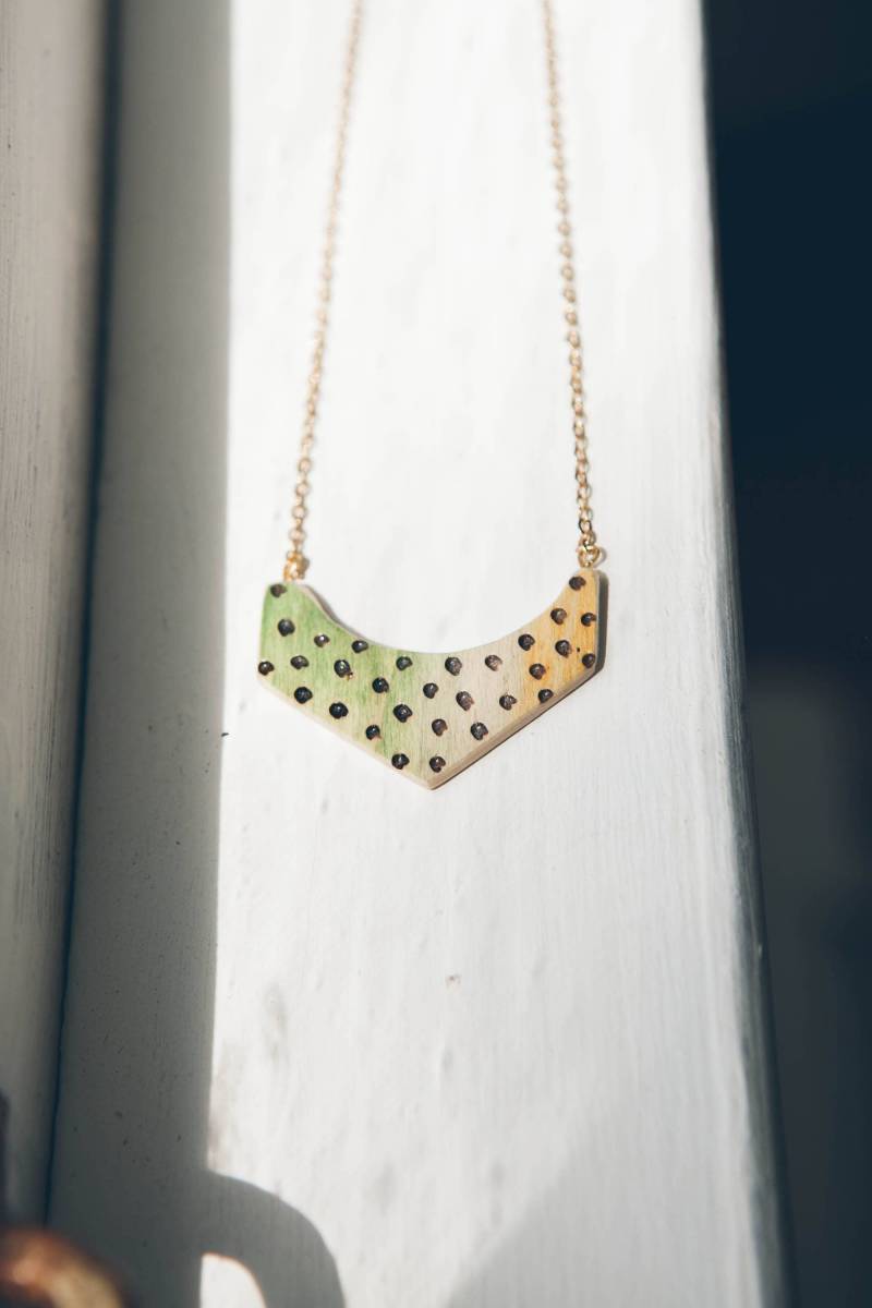 Polka Dot Holz Verbrannt Halskette Polka Dot Holz Verbrannt Halskette von SEEDSbyhannah