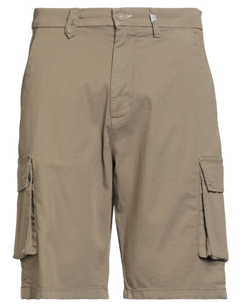 SEINSE Shorts & Bermudashorts Herren Salbeigrün SEINSE Shorts & Bermudashorts Herren Salbeigrün von SEINSE