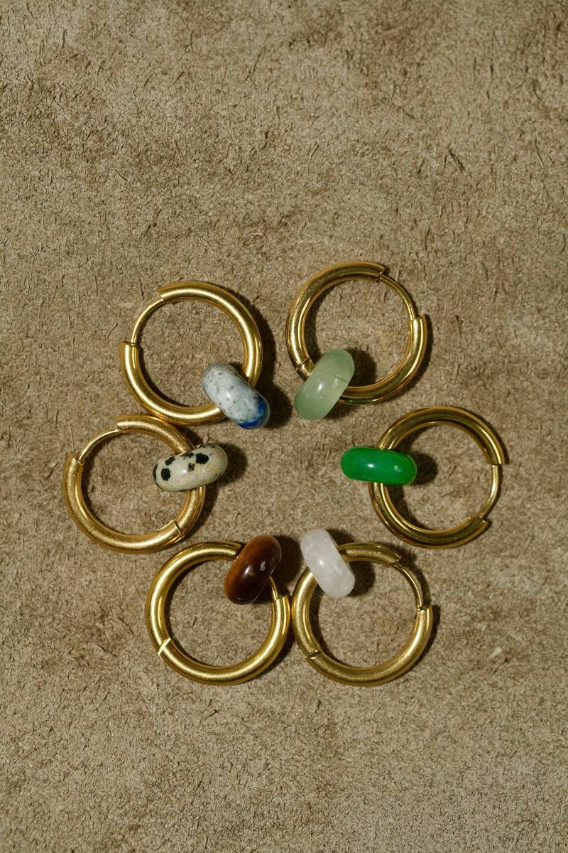 Creolen Ohrringe Rhea Aus Edelstahl Und Edelsteinen Handgefertigt Vergoldet von SELFLOVEDE