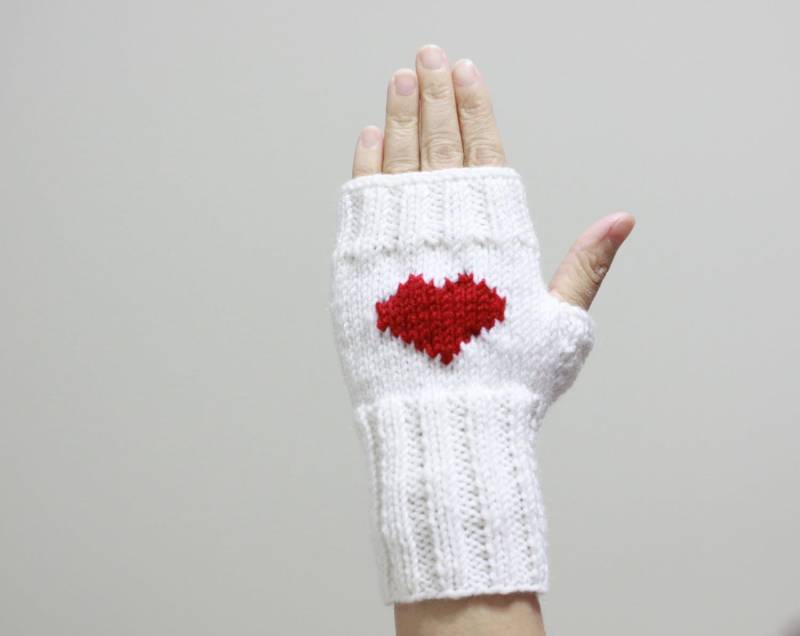 Fingerlose Strickhandschuhe Mit Herz-Design, Rote Und Weiße Wollfäustlinge, Valentinstag Geschenk Für Lehrer, Herz-Handschuhe Mädchen von SENNURSASA