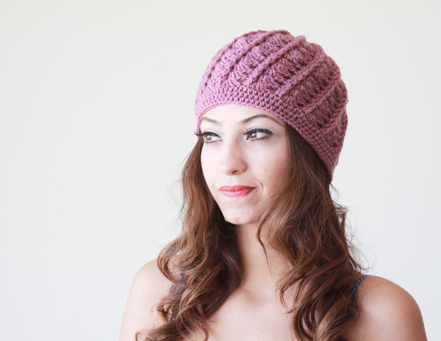 Frauen Mütze Gehäkelt, Leichte Für Den Winter in Farbe Rose von SENNURSASA