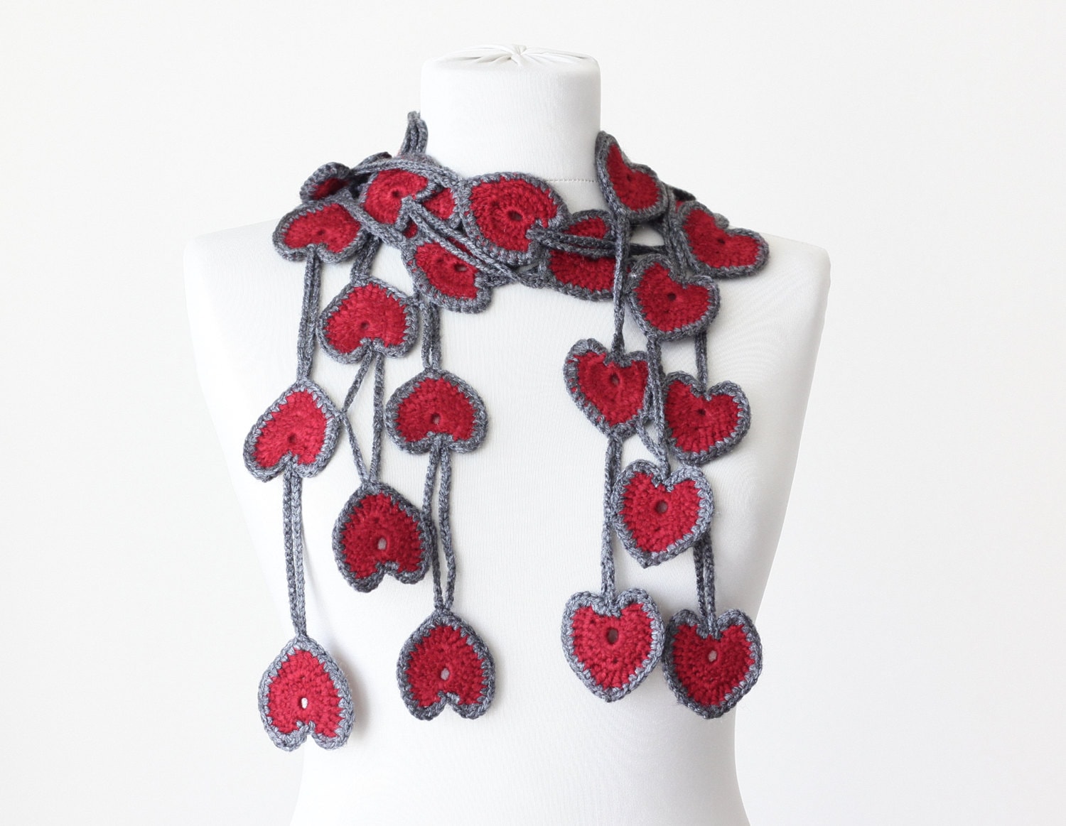 Gehäkelter Herz Schal Wichtelgeschenke Für Sie von SENNURSASA