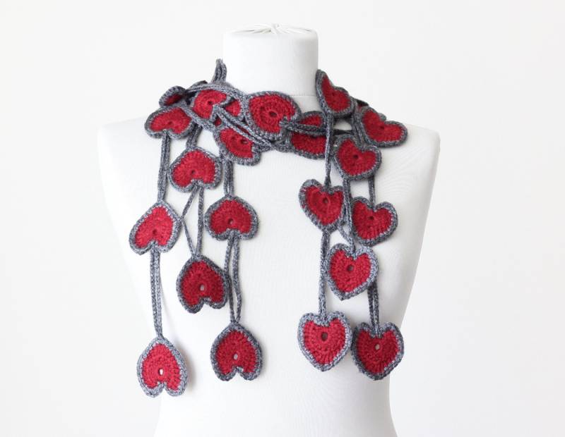 Gehäkelter Herz Schal Wichtelgeschenke Für Sie von SENNURSASA
