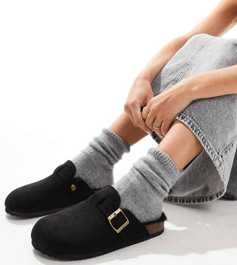 SEQWL - Clogs in Schwarz mit Kunstpelzfutter, weite Passform von SEQWL Wide Fit