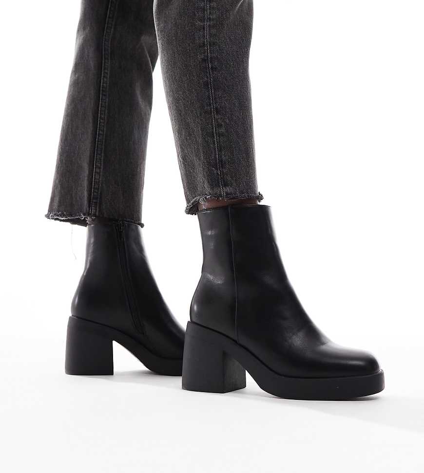 SEQWL Wide Fit - Audi - Stiefeletten in Schwarz mit dicker Sohle, weite Passform von SEQWL Wide Fit