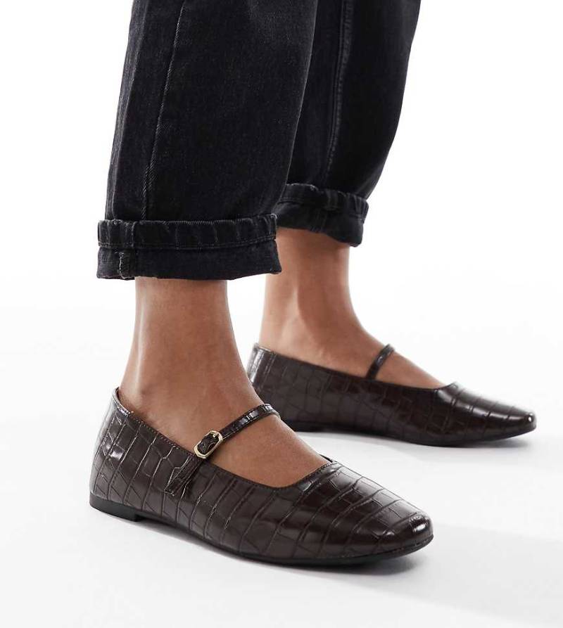 SEQWL Wide Fit - Iris - Ballerinas in Kroko-Braun, weite Passform-Brown von SEQWL Wide Fit