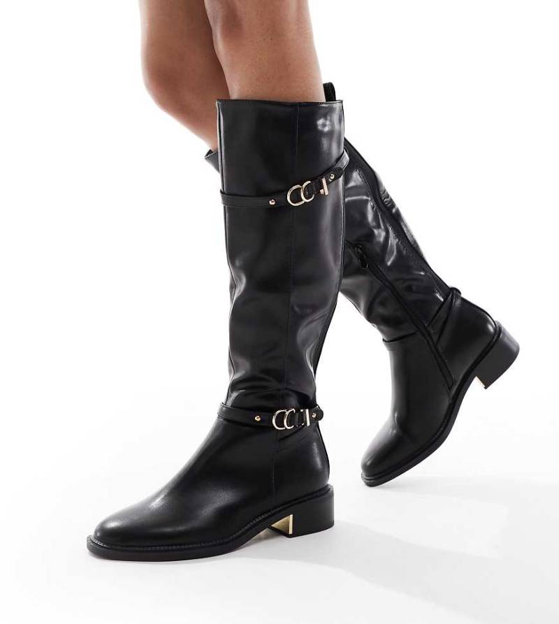 SEQWL Wide Fit - Latte - Elegante Reitstiefel in Schwarz mit Schnallen, weite Passform von SEQWL Wide Fit