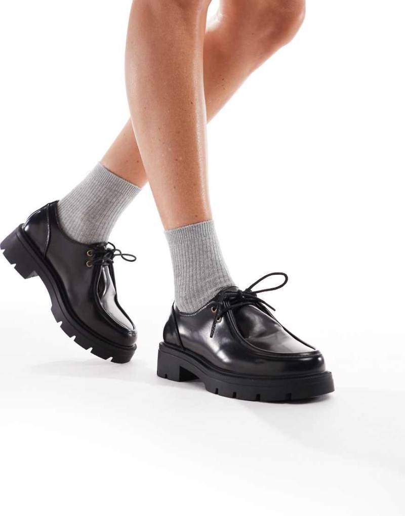 SEQWL - Alfa - Schnürschuhe in Schwarz mit dicker Sohle von SEQWL