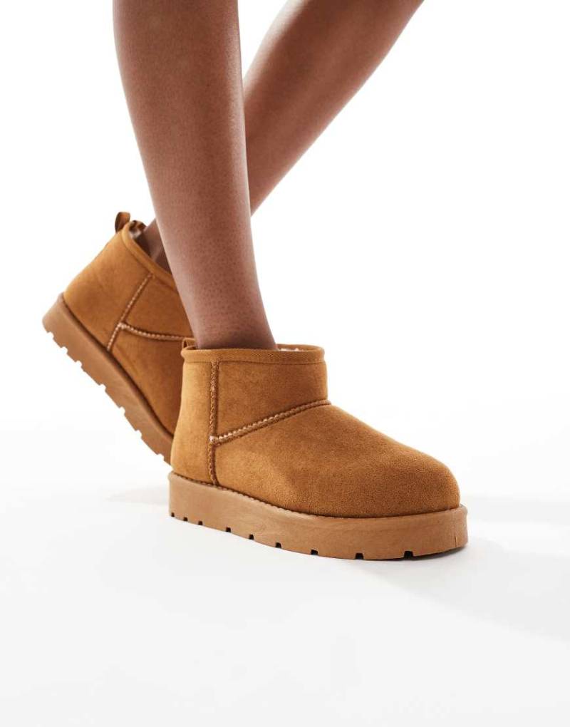 SEQWL - Bequeme Mini- Stiefeletten in Hellbraun mit dicker Sohle-Brown von SEQWL
