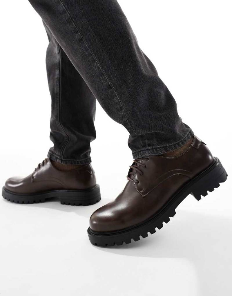 SEQWL - Calvin - Derby-Schnürschuhe in Braun mit dicker Sohle-Brown von SEQWL