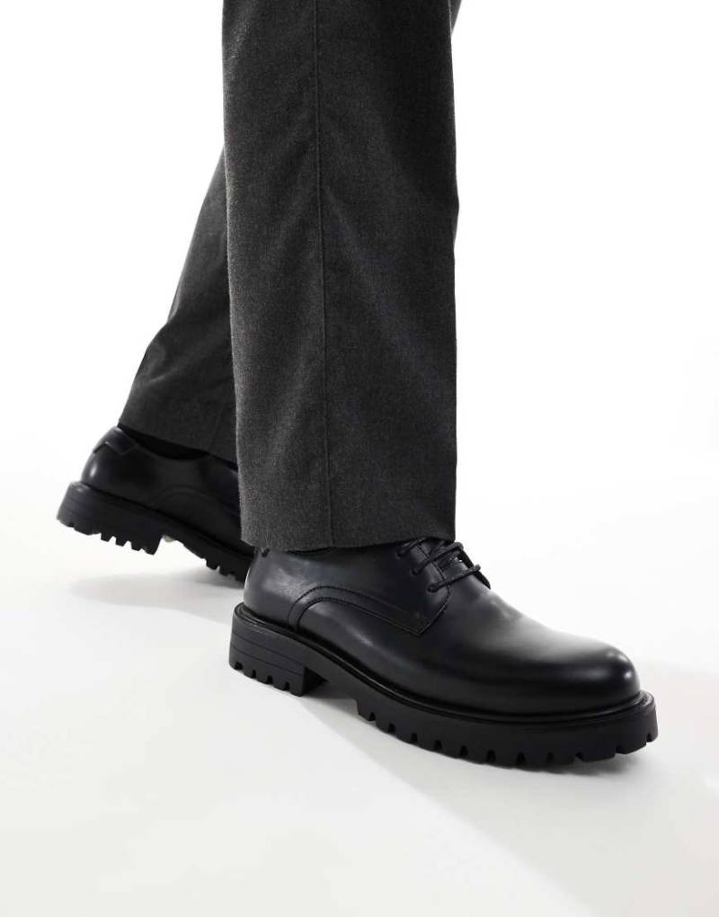 SEQWL - Calvin - Derby-Schnürschuhe in Schwarz mit dicker Sohle von SEQWL