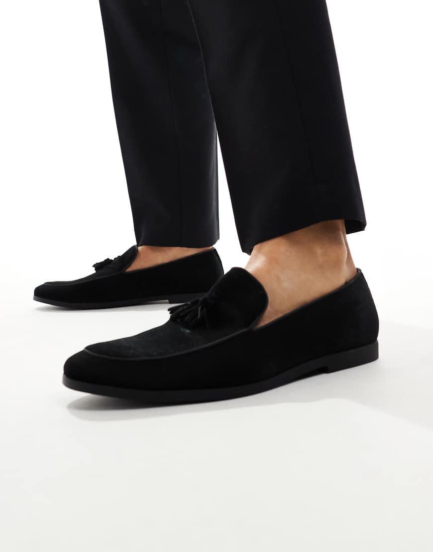 SEQWL - Charlie - Loafer aus Samt in Schwarz mit Quasten von SEQWL