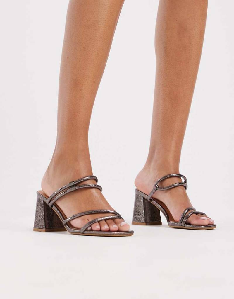 SEQWL - Dandelion - Riemchen-Sandaletten aus Satin in Zinngrau mit Blockabsatz-Grün von SEQWL