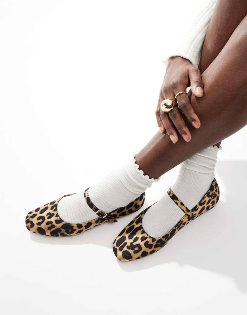 SEQWL - Iris - Ballerinas mit Leopardenmuster und Schleife-Bunt von SEQWL