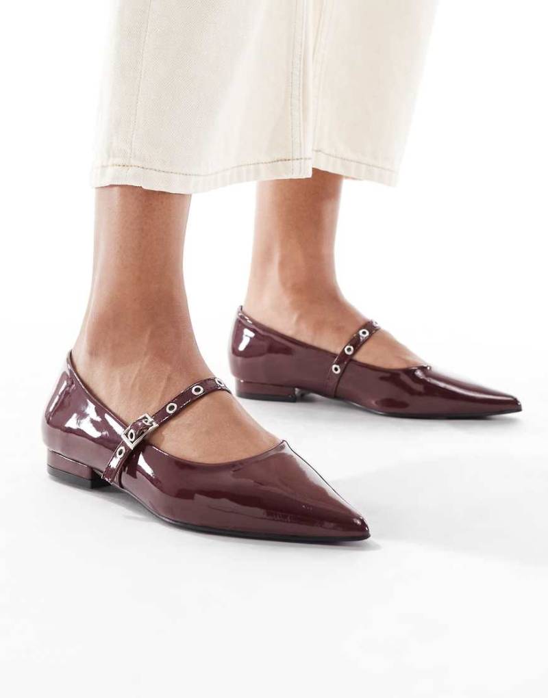 SEQWL - Jordan - Lack-Ballerinas in Burgunderrot mit spitzer Zehenpartie-Schwarz von SEQWL