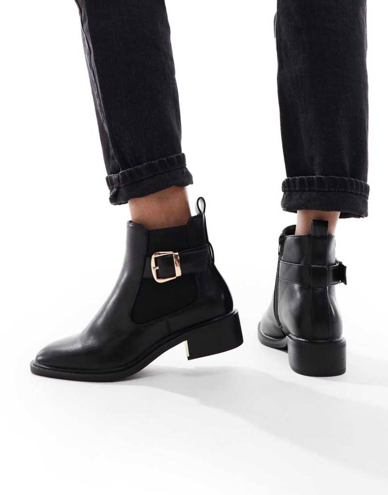 SEQWL - Latte - Elegante Chelsea-Stiefel in Schwarz SEQWL - Latte - Elegante Chelsea-Stiefel in Schwarz von SEQWL