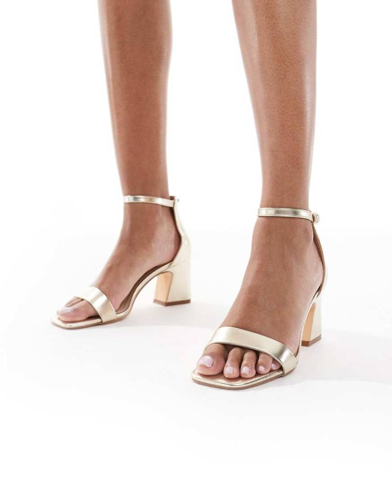 SEQWL - Leal - Sandaletten aus Satin in Goldoptik mit Absatz-Goldfarben von SEQWL