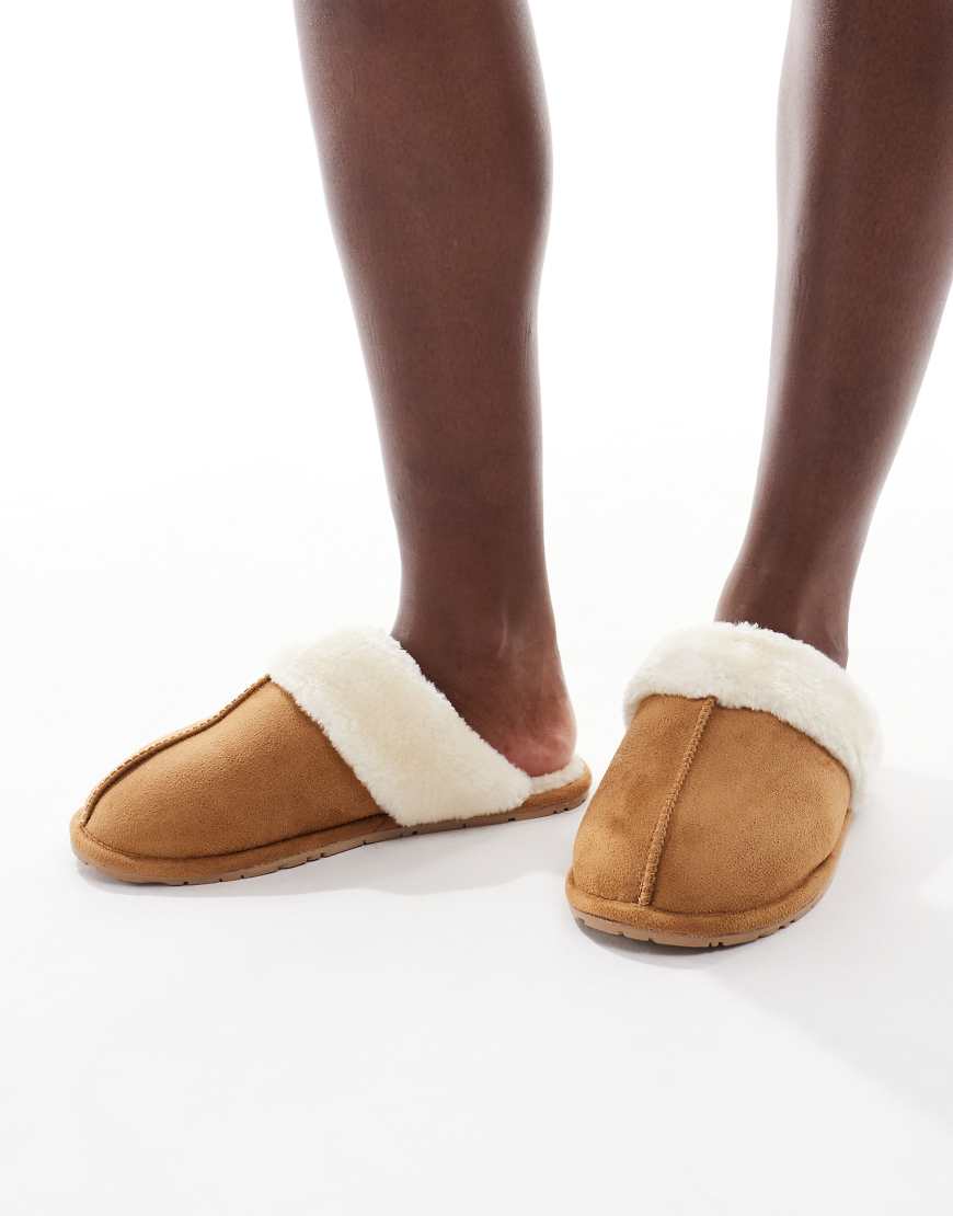 SEQWL - Mules-Hausschuhe aus Kunstpelz in Sand-Brown von SEQWL