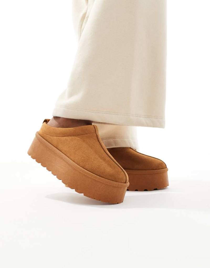 SEQWL - Pantoffeln in Hellbraun mit flacher Plateausohle-Brown von SEQWL